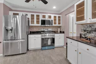 22 Marina Dr, Bayonne, NJ 07002 - Photo 5