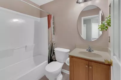 22 Marina Dr, Bayonne, NJ 07002 - Photo 15