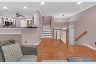 22 Marina Dr, Bayonne, NJ 07002 - Photo 7