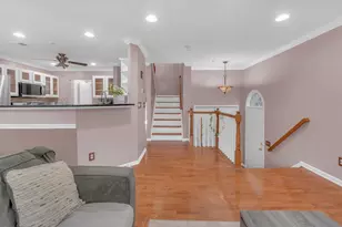 22 Marina Dr, Bayonne, NJ 07002 - Photo 7