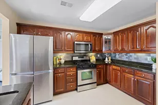 22 Marina Dr, Bayonne, NJ 07002 - Photo 9