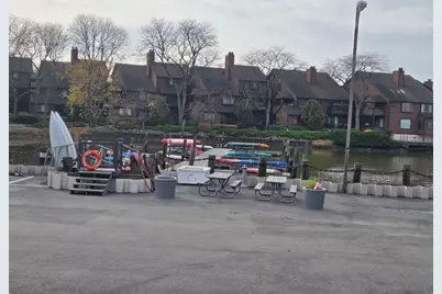 570 Sanderling Ct, Secaucus, NJ 07094 - Photo 9