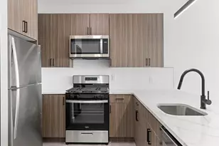 132 Mallory Ave, Jersey City, NJ 07304 - Photo 3