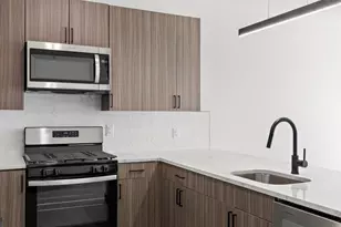 132 Mallory Ave, Jersey City, NJ 07304 - Photo 5