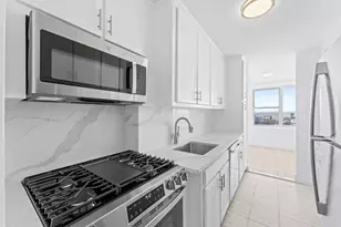 10 Huron Ave, Jersey City, NJ 07306 - Photo 3