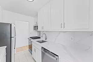 10 Huron Ave, Jersey City, NJ 07306 - Photo 5