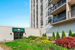 100 Manhattan Ave, Union City, NJ 07087 - Photo 17