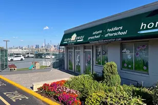 100 Manhattan Ave, Union City, NJ 07087 - Photo 23