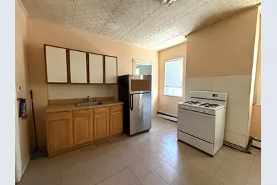 910-912 Broadway #3, Bayonne, NJ 07002 - Photo 5