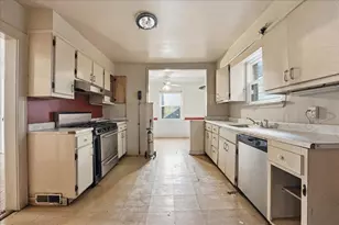 360 Arlington Ave, Jersey City, NJ 07304 - Photo 9