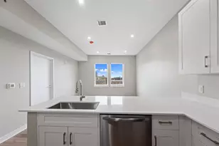 475 Communipaw Ave, Jersey City, NJ 07304 - Photo 5