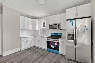 107 Brown Pl, Jersey City, NJ 07305 - Photo 3