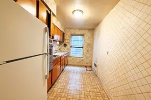 154 Bowers St, Jersey City, NJ 07307 - Photo 9