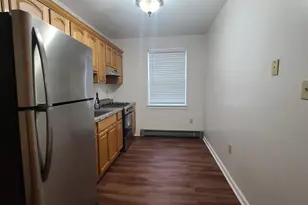 134 71st St, Guttenberg, NJ 07093 - Photo 5