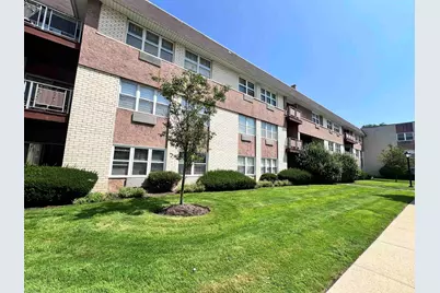 1111 River Rd #D5, Edgewater, NJ 07020 - Photo 3