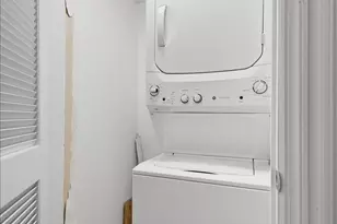 76 Bowers St, Jersey City, NJ 07307 - Photo 19