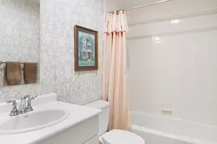 207 Shearwater Ct W, Jersey City, NJ 07305 - Photo 11