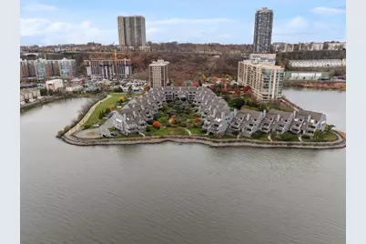 9B Cove Lane, North Bergen, NJ 07047 - Photo 3