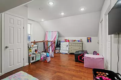 244 Clinton Ave, Jersey City, NJ 07304 - Photo 29