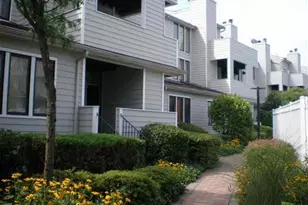 700 Mainsail Ln, Secaucus, NJ 07094 - Photo 23