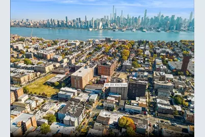 203 43rd St, Union City, NJ 07087 - Photo 3