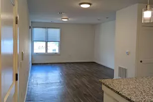 687 Ocean Ave, Jersey City, NJ 07305 - Photo 3