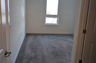 687 Ocean Ave, Jersey City, NJ 07305 - Photo 5