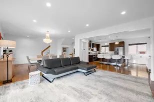 807 Edgewood Ln, Fort Lee, NJ 07024 - Photo 9