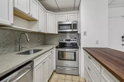 279 Clark St #A7, Hackensack, NJ 07601 - Photo 9