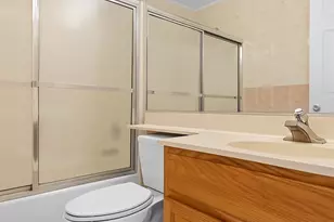 47 Grieco Dr, Jersey City, NJ 07305 - Photo 9