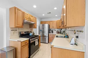 47 Grieco Dr, Jersey City, NJ 07305 - Photo 5