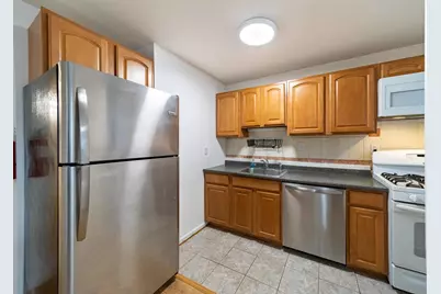 236 Christopher Columbus Dr #1, Jersey City, NJ 07302 - Photo 7