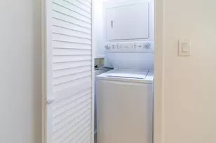 236 Christopher Columbus Dr, Jersey City, NJ 07302 - Photo 11