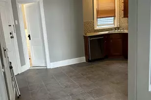 81 Newman Ave, Bayonne, NJ 07002 - Photo 5