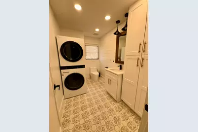 17 Zabriskie St #1705, Hackensack, NJ 07601 - Photo 5