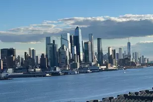 7002 Blvd E, Guttenberg, NJ 07093 - Photo 5