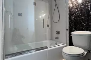 7002 Blvd E, Guttenberg, NJ 07093 - Photo 15