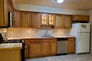 27 Jewett Ave, Jersey City, NJ 07304 - Photo 7