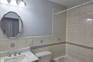 27 Jewett Ave, Jersey City, NJ 07304 - Photo 9