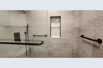 89 Harbor Key Harbor Key #89, Secaucus, NJ 07094 - Photo 13