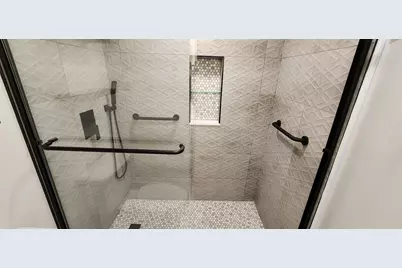 89 Harbor Key Harbor Key #89, Secaucus, NJ 07094 - Photo 17