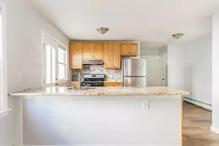 12 Kelly Pkwy, Bayonne, NJ 07002 - Photo 3