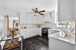 687 Ave E, Bayonne, NJ 07002 - Photo 7