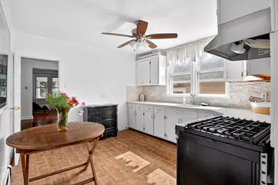 687 Avenue E, Bayonne, NJ 07002 - Photo 25