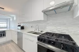 7002 Blvd E, Guttenberg, NJ 07093 - Photo 9