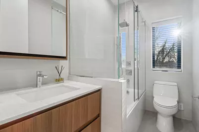 426 Aurora Ave, Cliffside Park, NJ 07010 - Photo 23