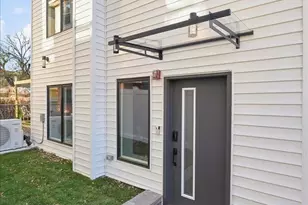 105 Laidlaw Ave, Jersey City, NJ 07306 - Photo 15