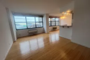 7000 Blvd E, Guttenberg, NJ 07093 - Photo 9