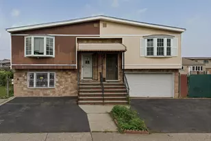 7 Chopin Ct, Jersey City, NJ 07302 - Photo 1