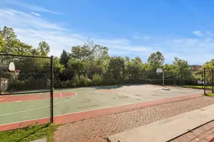 207 Shearwater Ct W, Jersey City, NJ 07305 - Photo 21